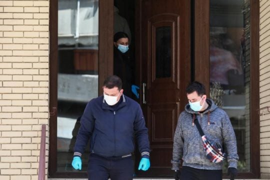 Ζωγράφου: Συνελήφθη ο γιος για τη δολοφονία της μητέρας και της αδερφής του - Είπε ότι πέθαναν μόνες τους